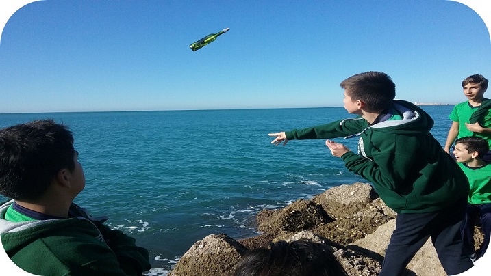 Estudio de los flujos de dispersión de los residuos plásticos en el Golfo de Cádiz debido a las corrientes superficiales marinas, una propuesta de ciencia básica escolar para iniciar a los alumnos de 1º E.S.O. en la metodología científica.